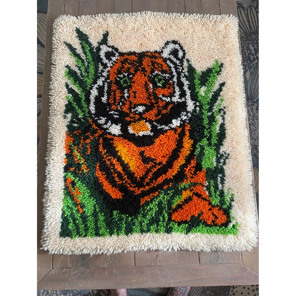 Vintage 70's Tiger Latch Hook Rug Wall Hanging Art Jungle‎ Decor